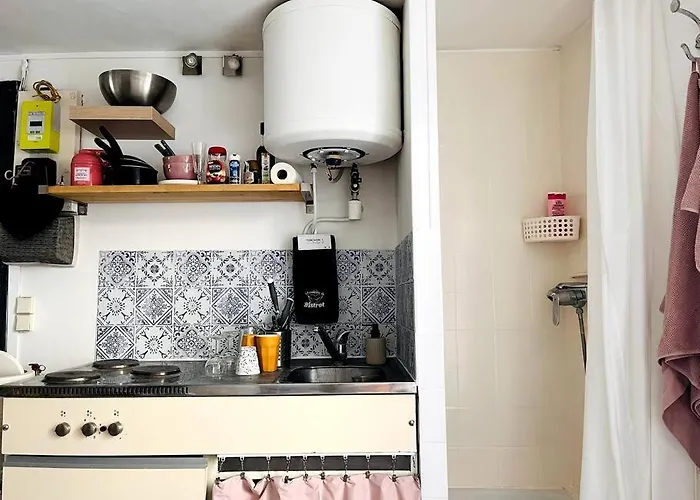 Cute Marais Private For 2 Paris